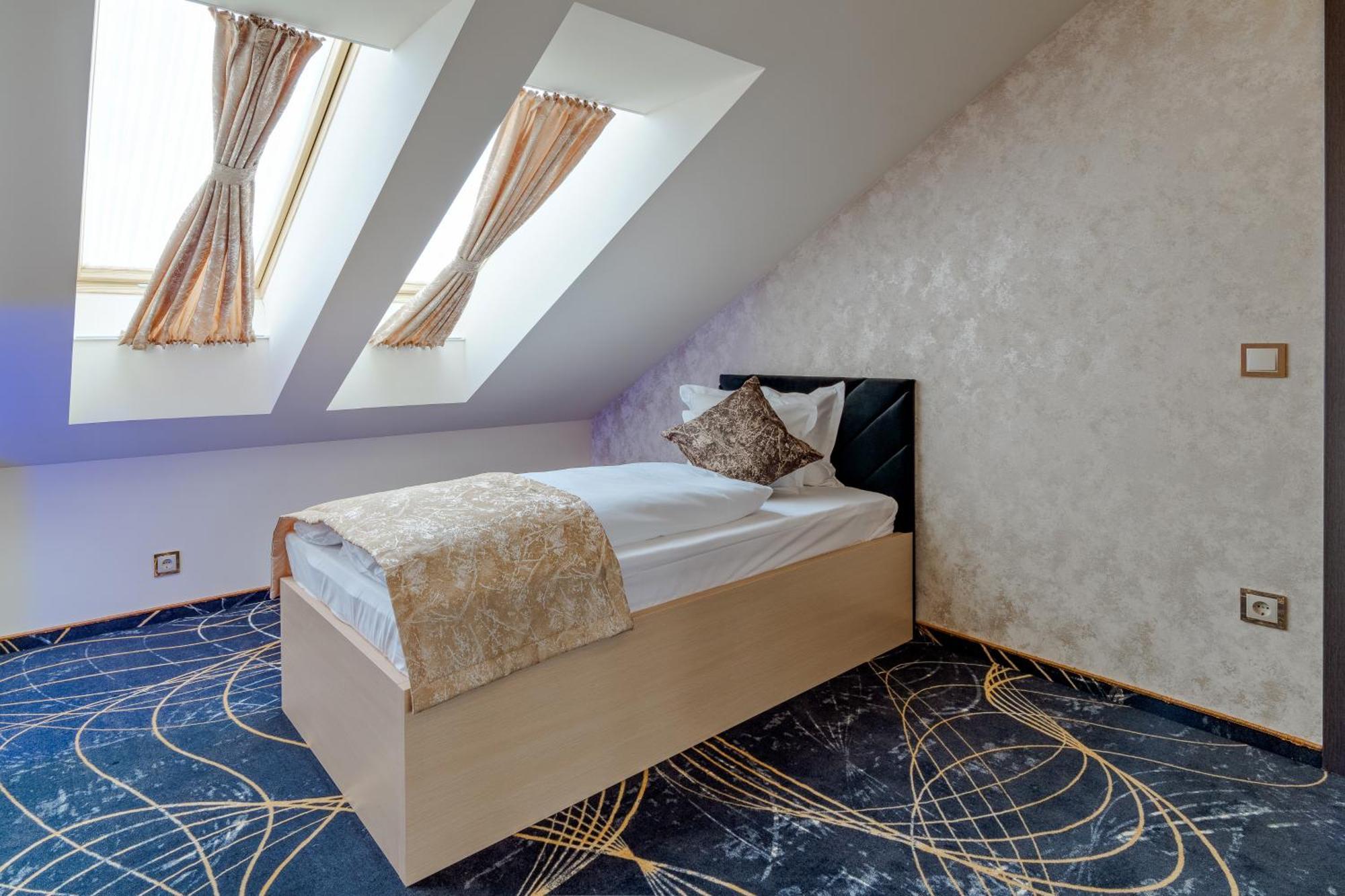 Bed and Breakfast Diamond Panzio Hajdúszoboszló Zewnętrze zdjęcie